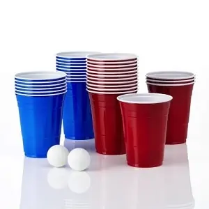 12 Beer pong kopper og 2 bolde